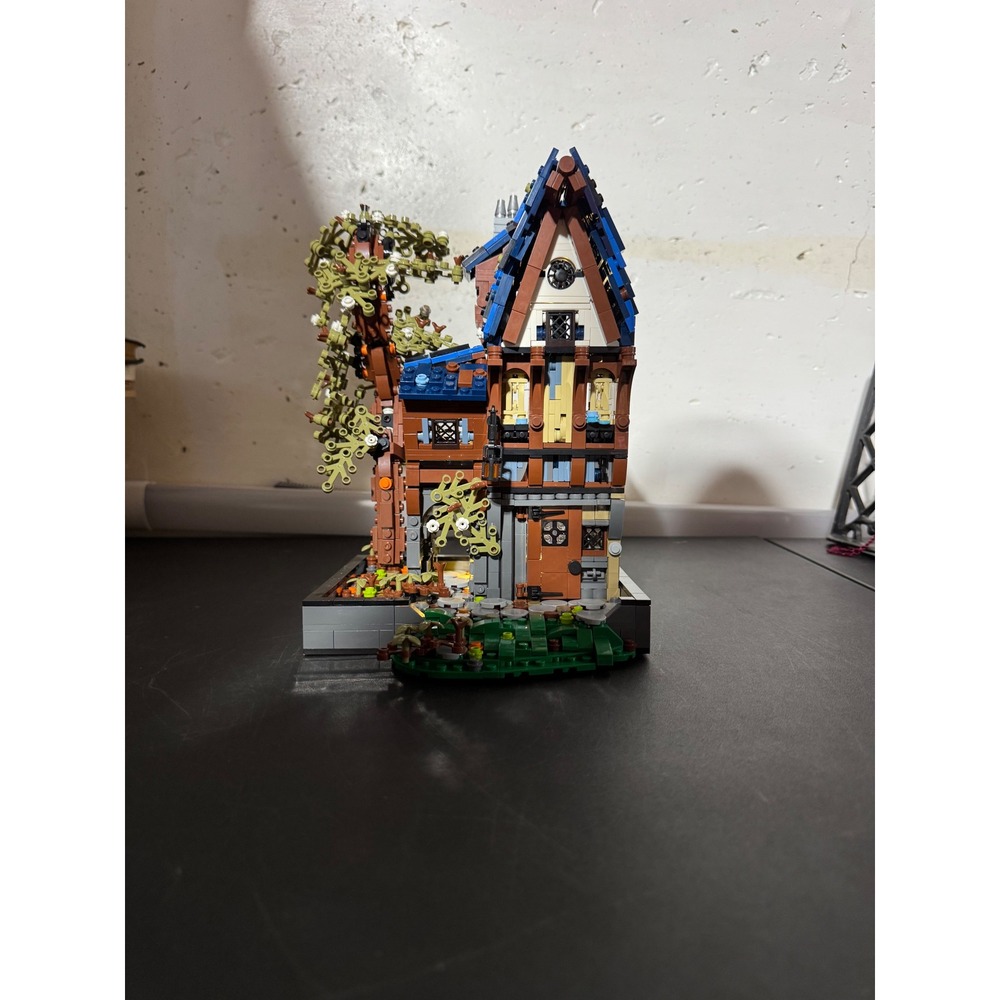 Medieval Magician Block Module Building Set 033032 with LED Lights and Manual